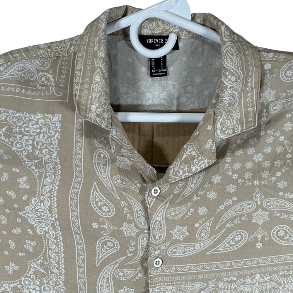 Forever 21 Tan Bandana‎ Paisley Print Short Sleeve Rayon Button Down Men's Large